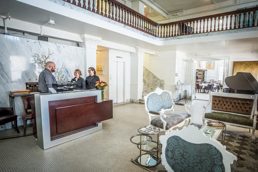 Park Plaza Hotel Seguin Esterno foto